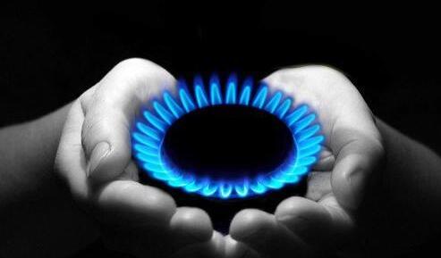 近年来HPV越来越受关注尤其在女性群体中掀起了一股疫苗接种潮可能在很多人眼里HPV是女性病但实际上它是无差别攻击男人也会感染HPV