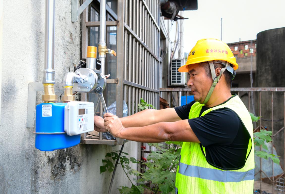 与可再生能源形成了既互补又竞争的复杂关系