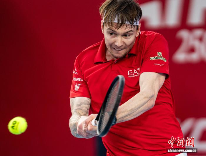 哈萨克斯坦选手布勃利克力克穆塞蒂夺港公开赛