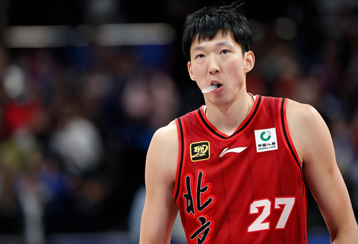 上海队豪取八连胜坐稳榜首，CBA总冠军悬念渐消