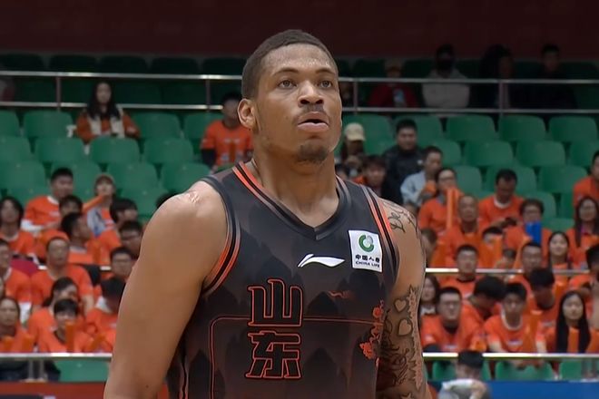 山东男篮绝地反击逆转福建 珀塞尔关键三分定乾