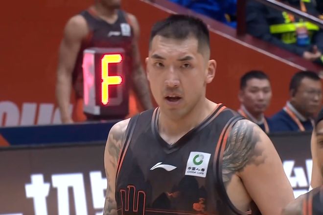 山东男篮绝地反击逆转福建 珀塞尔关键三分定乾